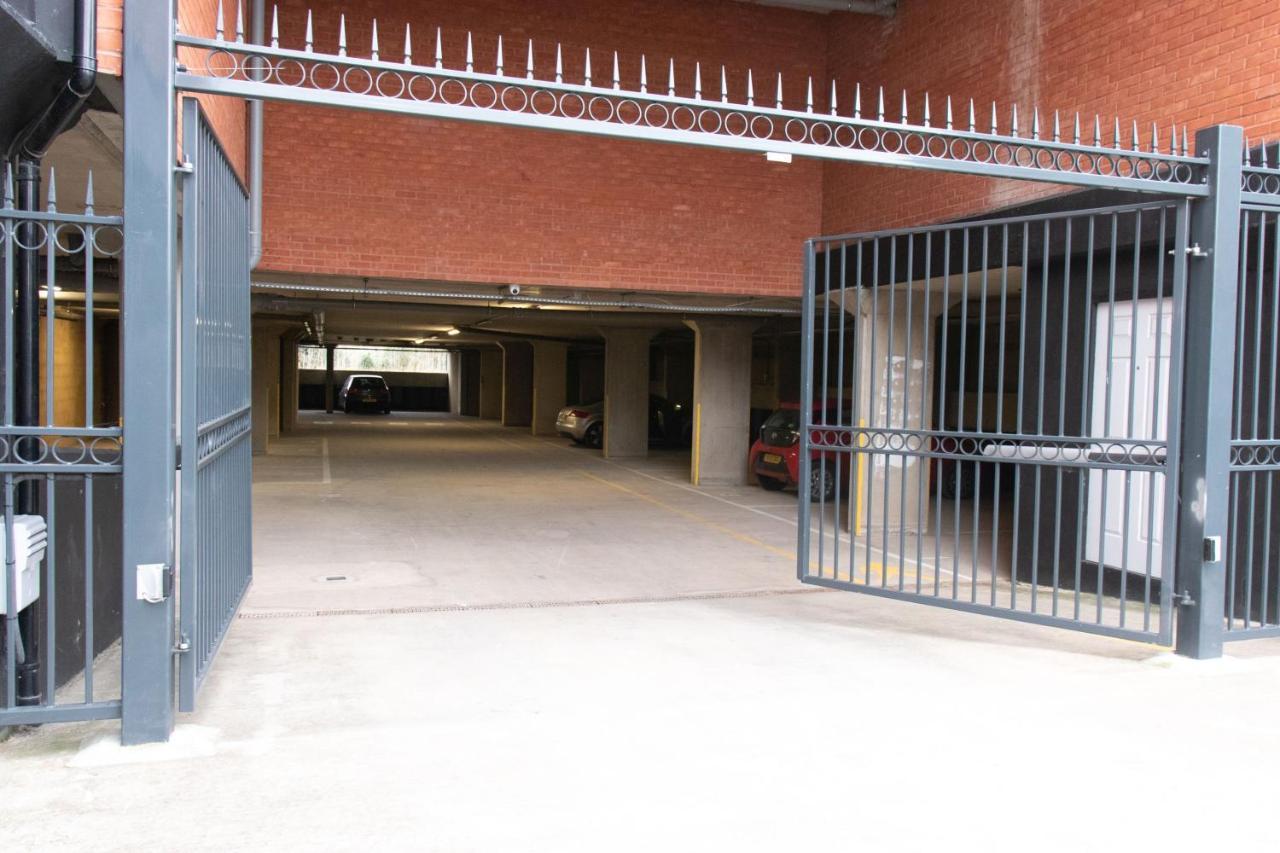 Livestay-Modern Apartment Minutes Away From Heathrow Slough Exterior foto